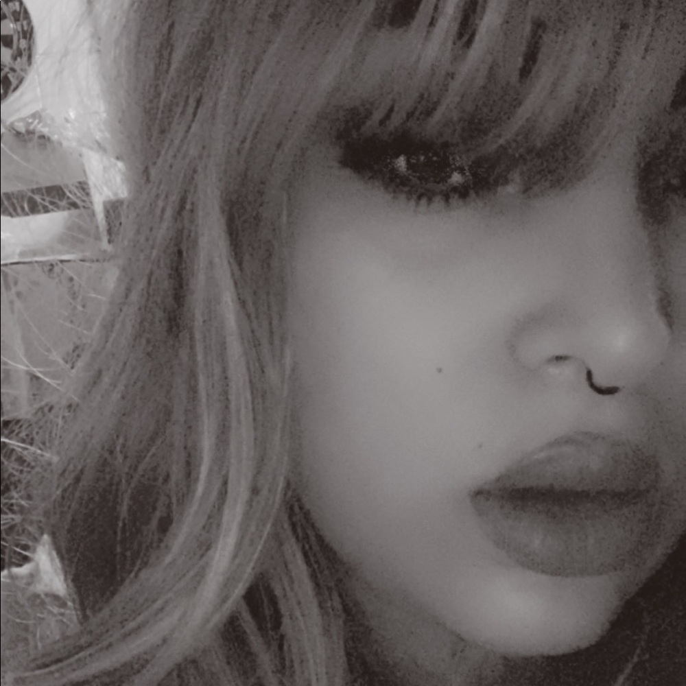 Meet your Posher, Starla